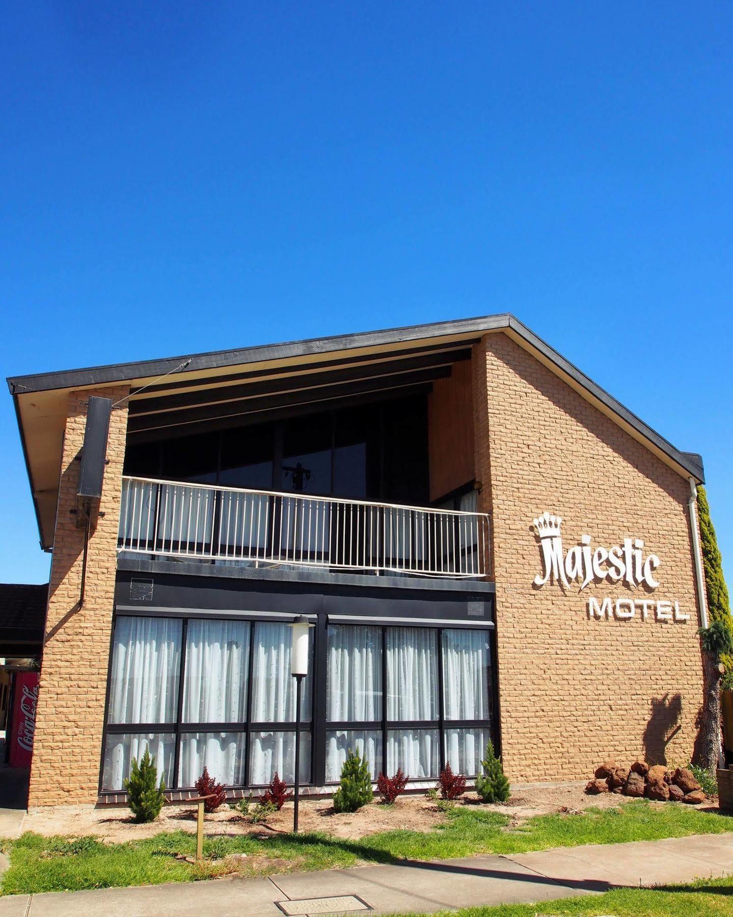 Majestic Motel Horsham Exterior foto